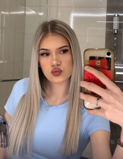 alinaaaxlove OnlyFans