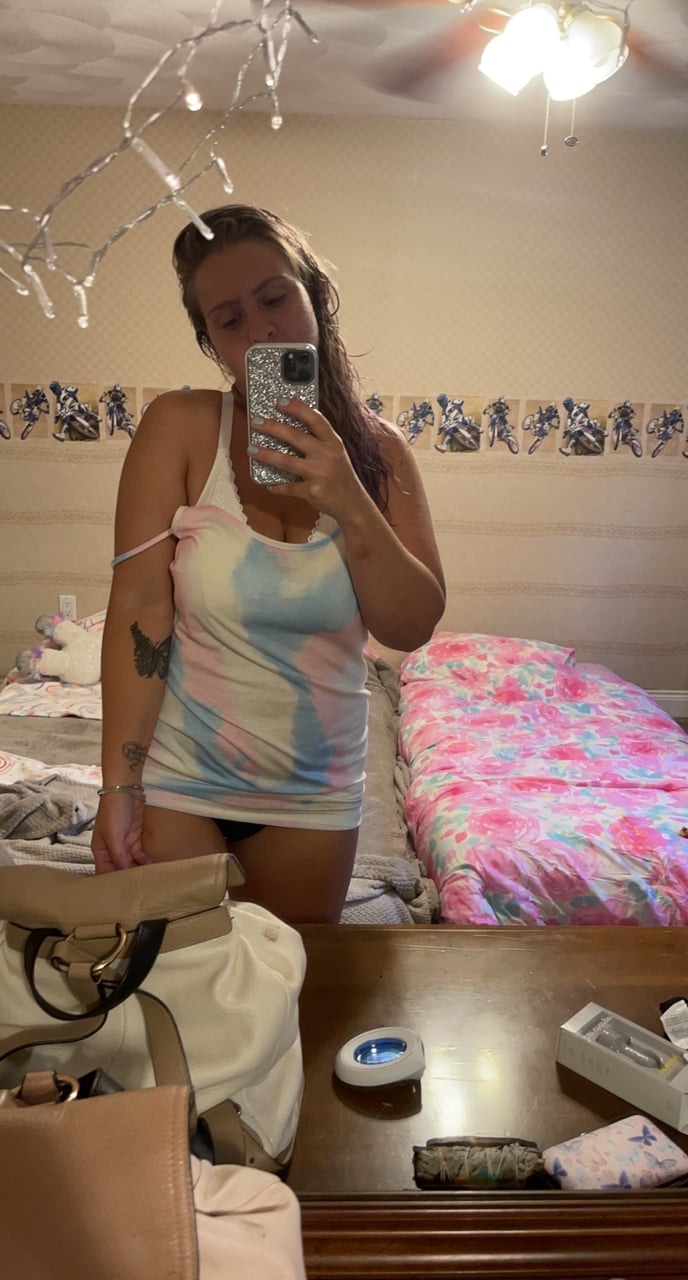 Amandaaaababy1432 OnlyFans