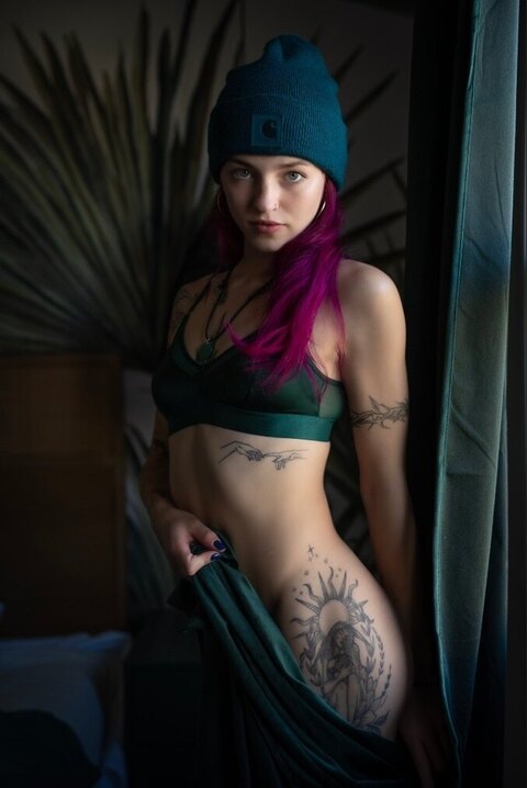 aurafairyivy OnlyFans