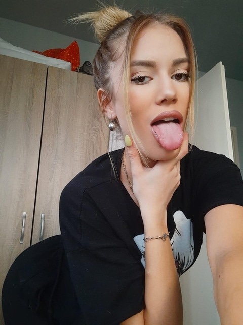 barbiedolldani OnlyFans