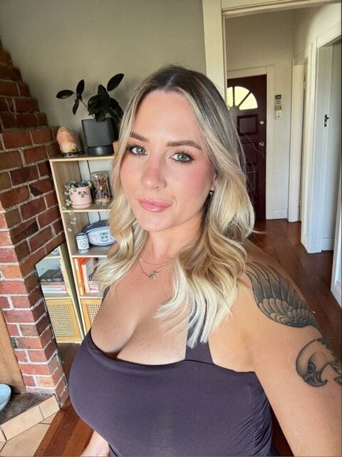 cheekyneeks OnlyFans
