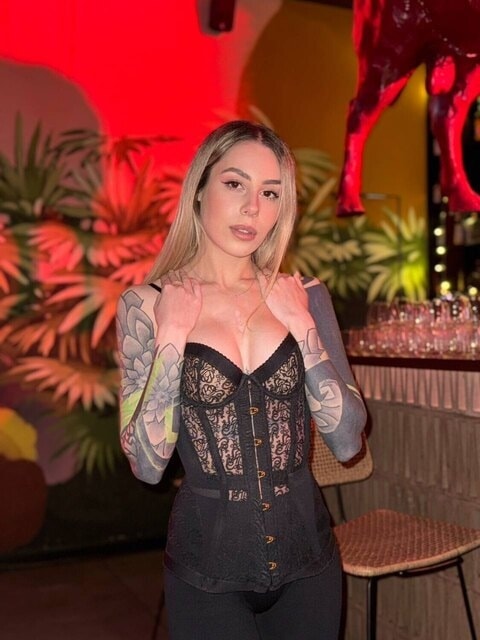 co.ra.lin OnlyFans