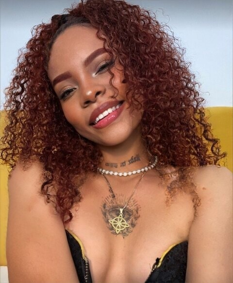 evelyn_petite_love OnlyFans