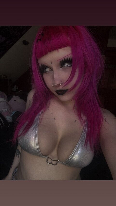 gothy.raven OnlyFans