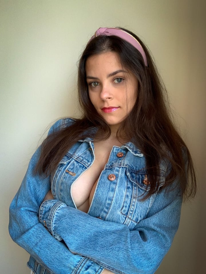 Lenabartos OnlyFans