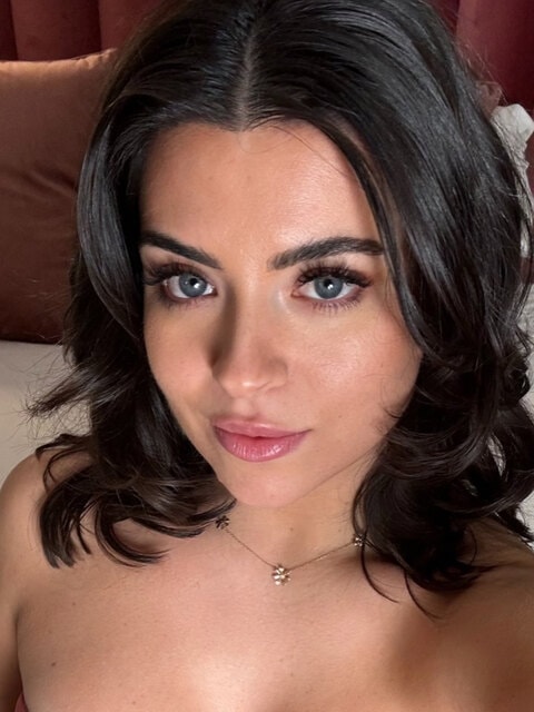 lilyfiore.only OnlyFans