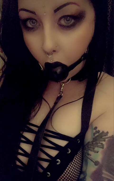 moonchild27 Romanian OnlyFans, rank #6 on Erogram
