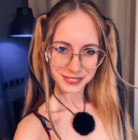 nikki_gia_official OnlyFans