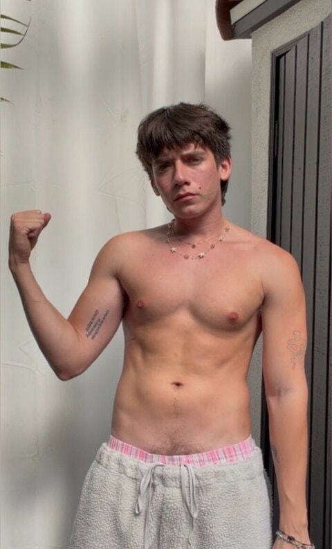oddbehaviours OnlyFans