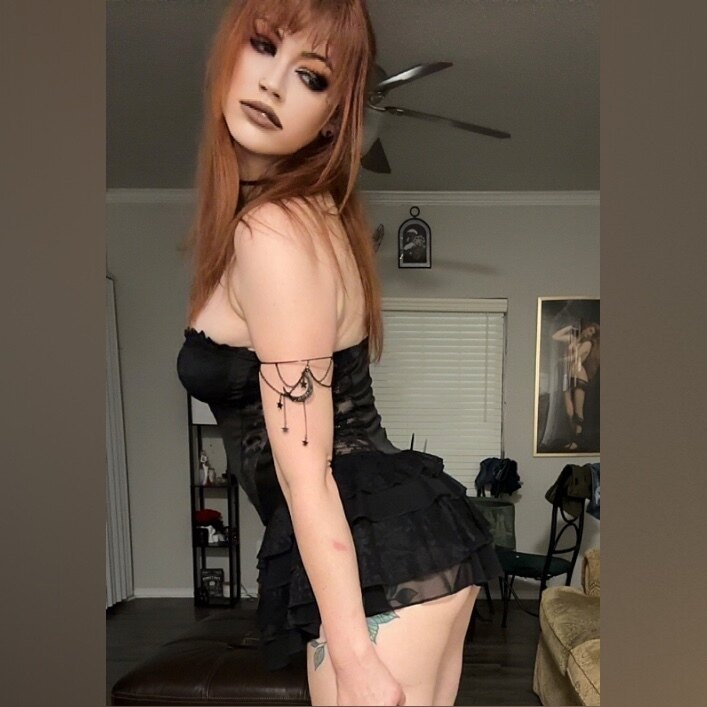 Red with the Dragon Tattoo OnlyFans