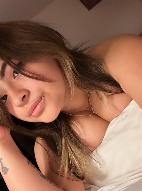 sweetwifedani OnlyFans