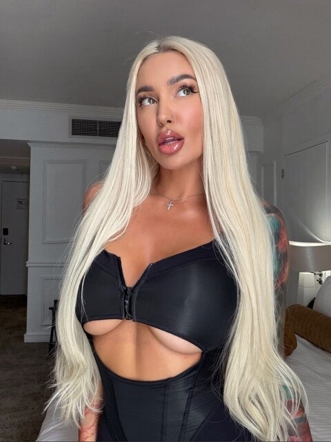 xmollyelise OnlyFans