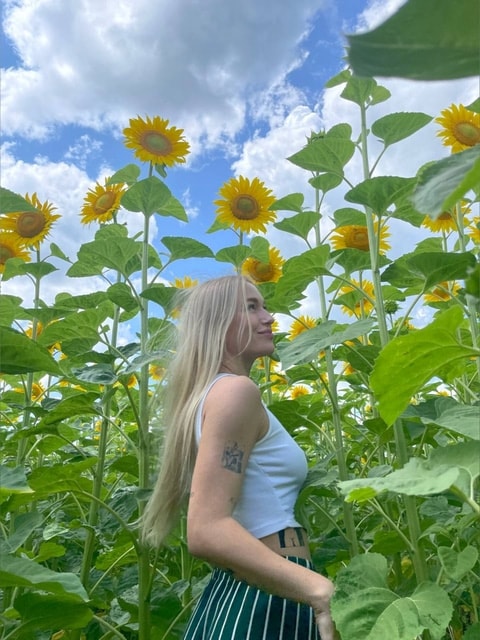yourlesbianx OnlyFans
